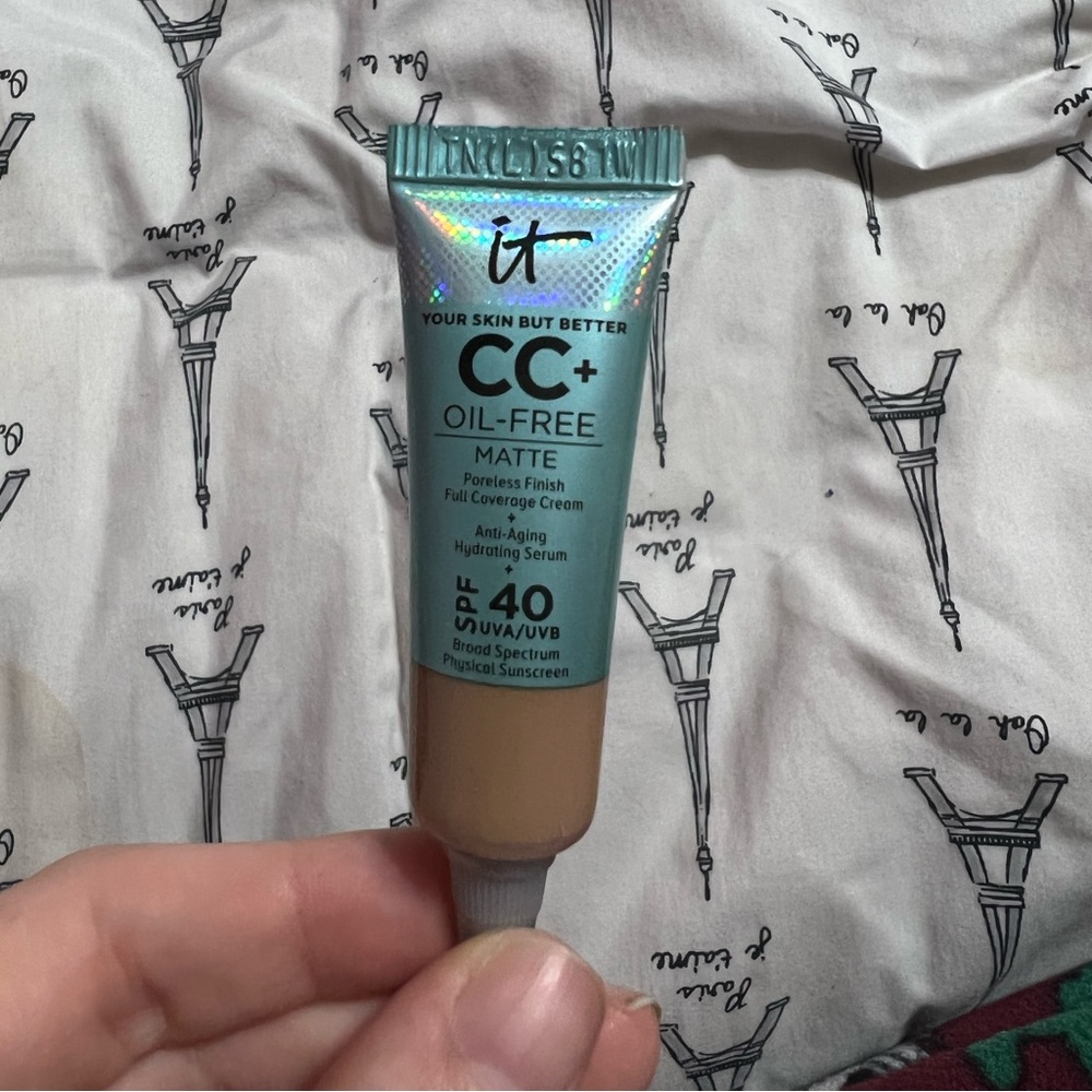 It cosmetics cc mate mini